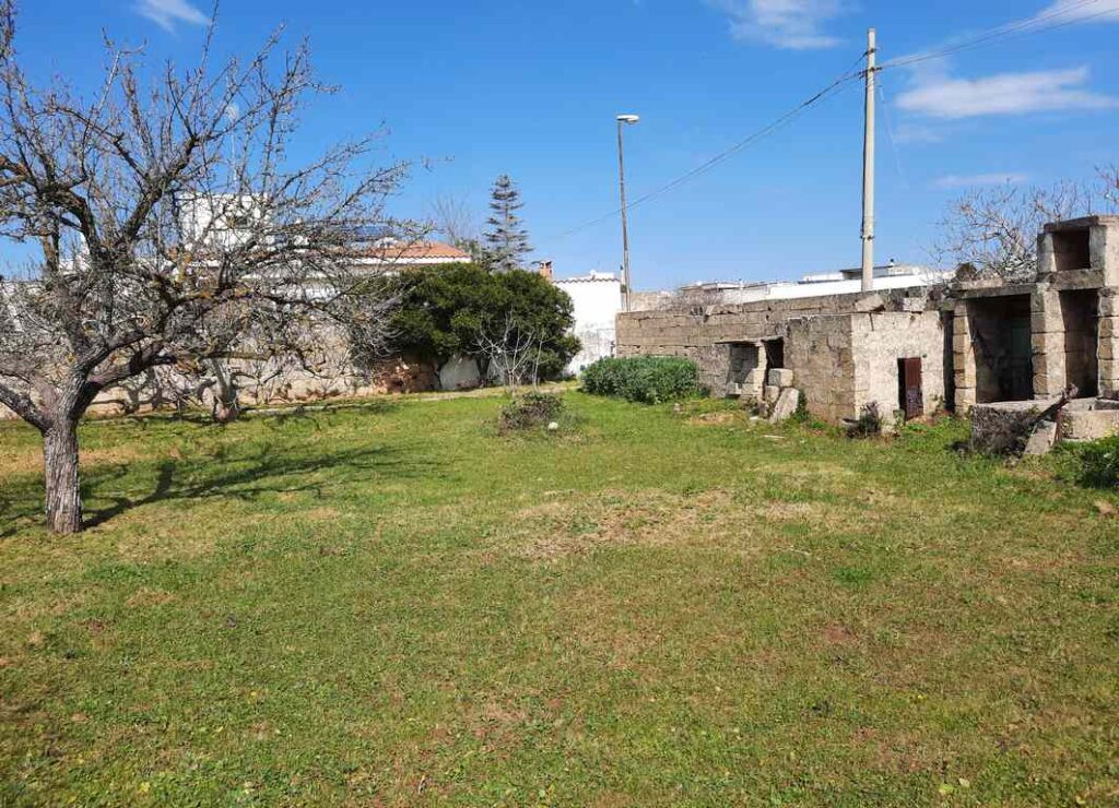 Lotto di 551 mq. a Corsano